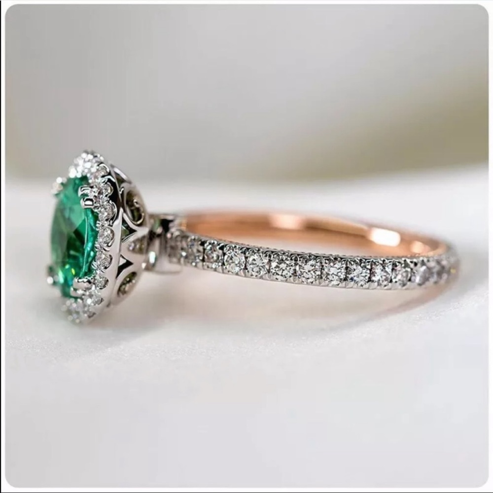 New Gorgeous Round Emerald Two Tone 925 Silver Rin - Picture 4 of 5